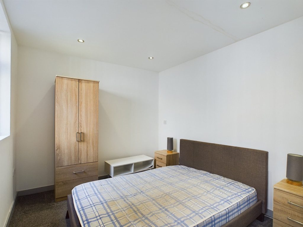 Listing photo: bedroom